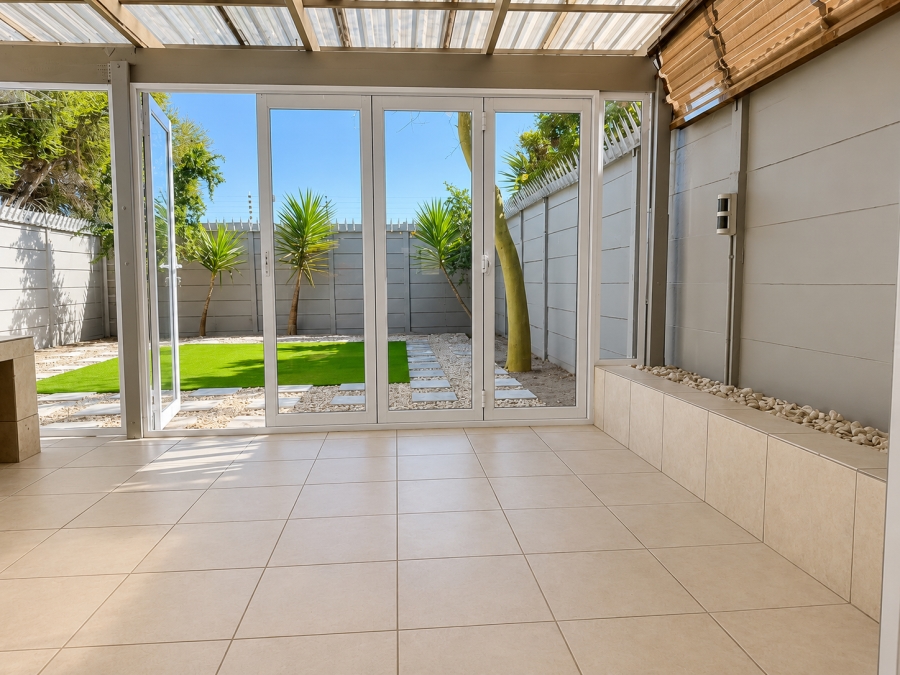 To Let 2 Bedroom Property for Rent in Blouberg Sands Western Cape